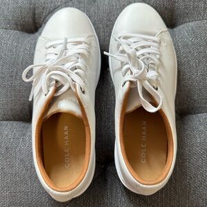 Cole Haan women’s grand court leather sneakers in white (US 6)